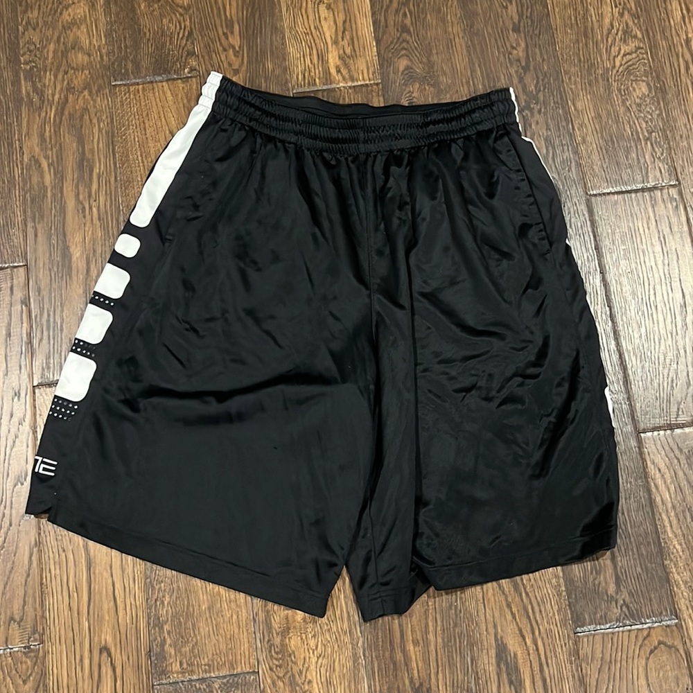 GUC Men’s Nike Dri Fit Basketball Shorts Size XXL